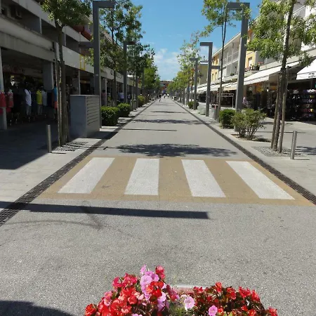 Pinea * Bibione