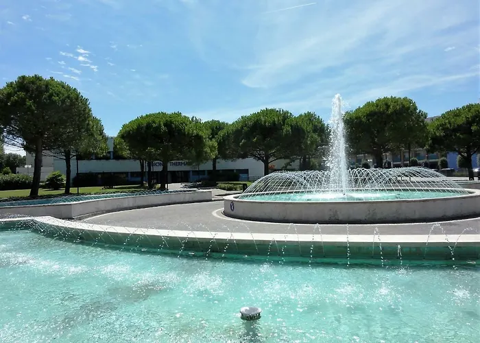 فيلة Pinea بيبيوني